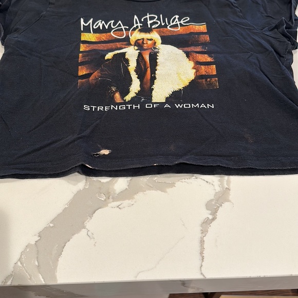 Mary J Blige “Strength of a Woman” T-Shirt - Picture 4 of 8